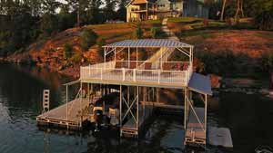 Oshkosh Dock and Lift - Custom made docks on Lake Winnebago in Oshkosh and the surrounding area.